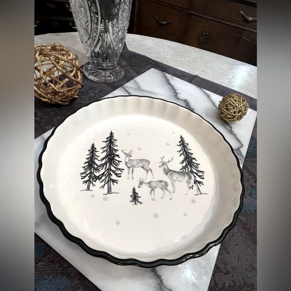 Grace Bake Shop Reindeer & Pine Tree Snowflake Scene Baking Dish Pie/Quiche NEW - Picture 2 of 9